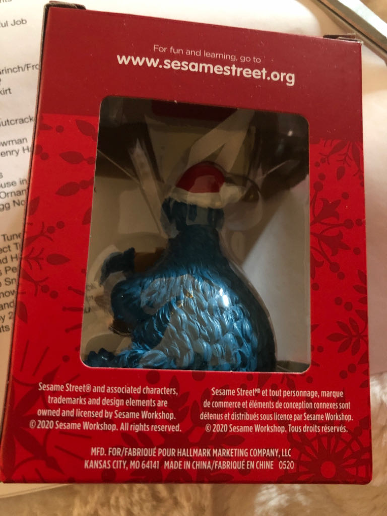 Cookie Monster Eating Christmas Cookie - Sesame Street (Sesame Street) ornament collectible [Barcode 763795525225] - Main Image 2