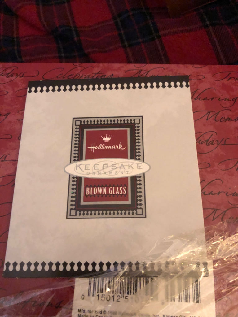 Sweet Memories - Hand blown Glass ornament collectible - Main Image 2