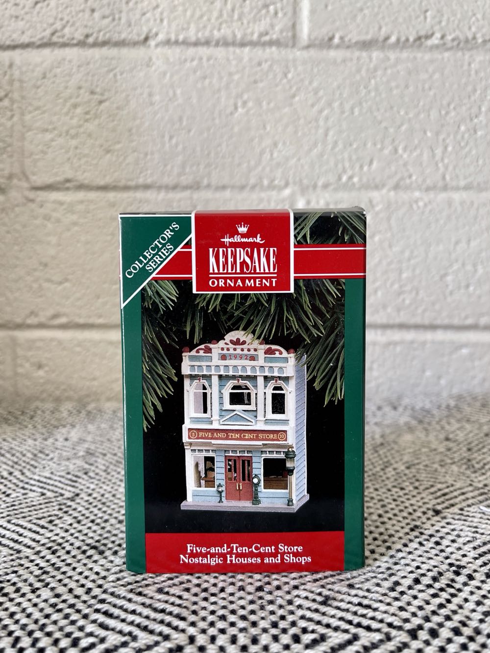 Nostalgic Houses And Shops- Five and Ten Cent Store #9 - Nostalgic Houses And Shops (Nostalgic Houses And Shops) ornament collectible [Barcode 070000027505] - Main Image 3