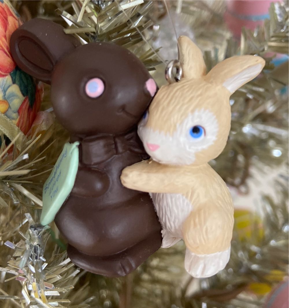 Somebunny Loves You - Keepsake Ornament (Some Bunny Loves You) ornament collectible [Barcode 070000045592] - Main Image 3
