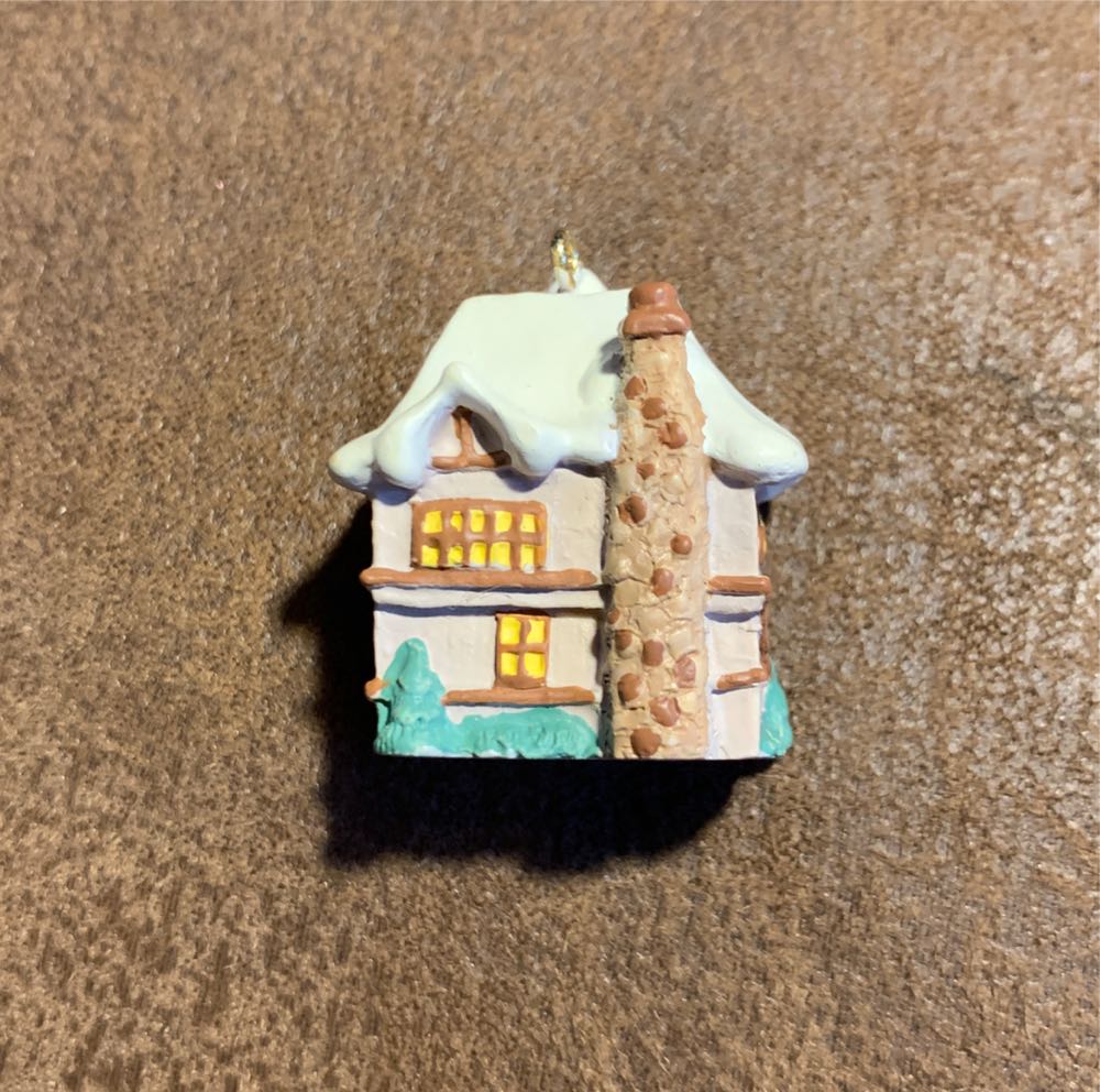 Miniature Old English Village #3 School - Old English Village (Miniature) ornament collectible [Barcode 070000027680] - Main Image 4