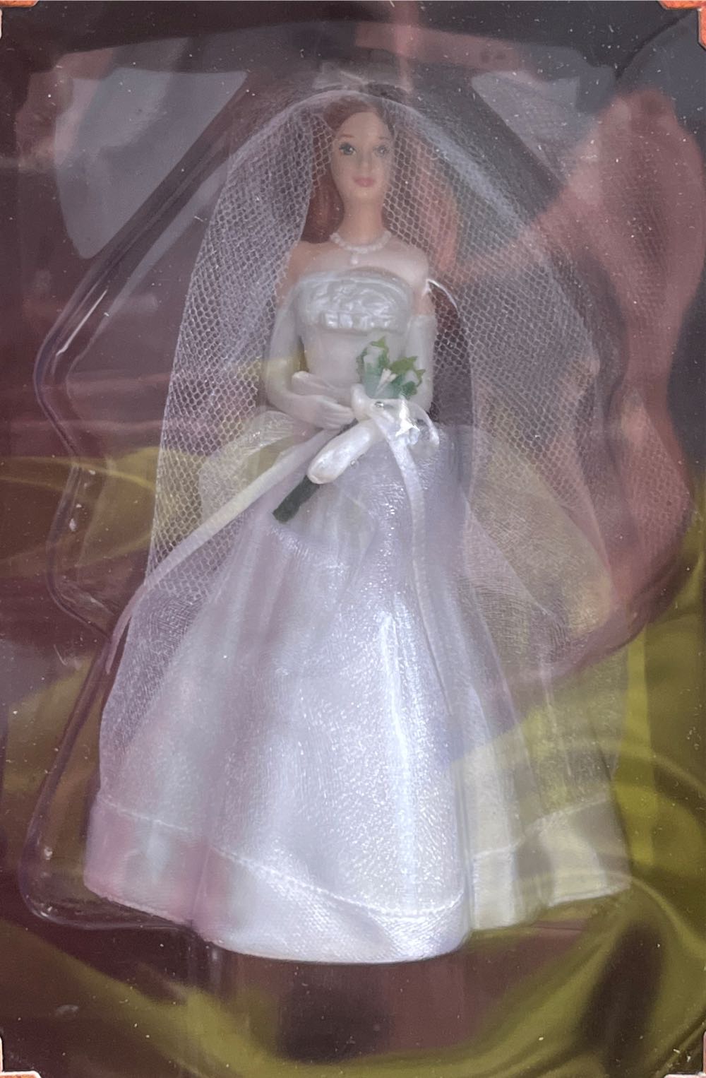 Barbie: Blushing Bride - Barbie (Barbie) ornament collectible [Barcode 015012705829] - Main Image 2