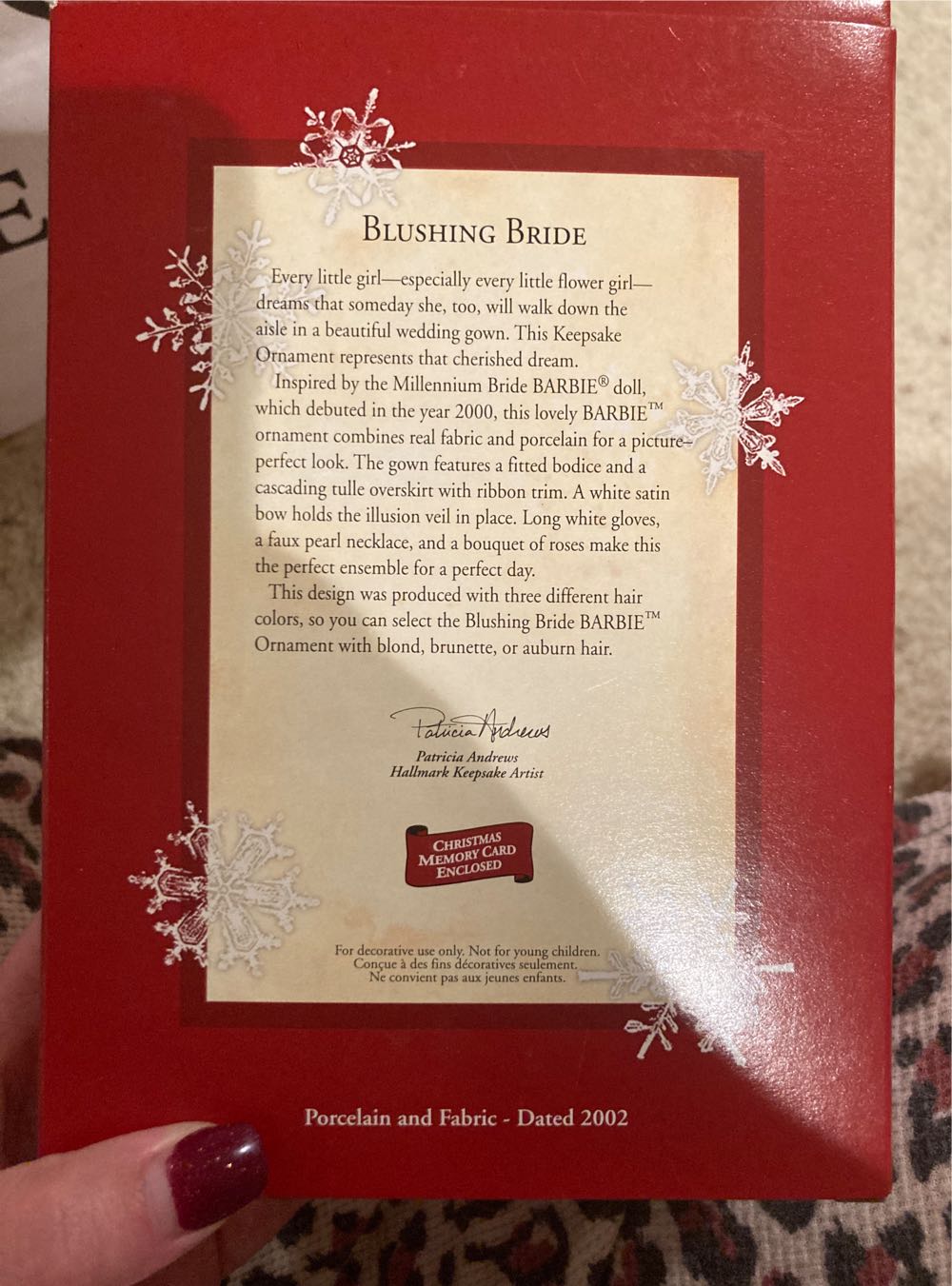 Barbie: Blushing Bride - Barbie (Barbie) ornament collectible [Barcode 015012705829] - Main Image 3