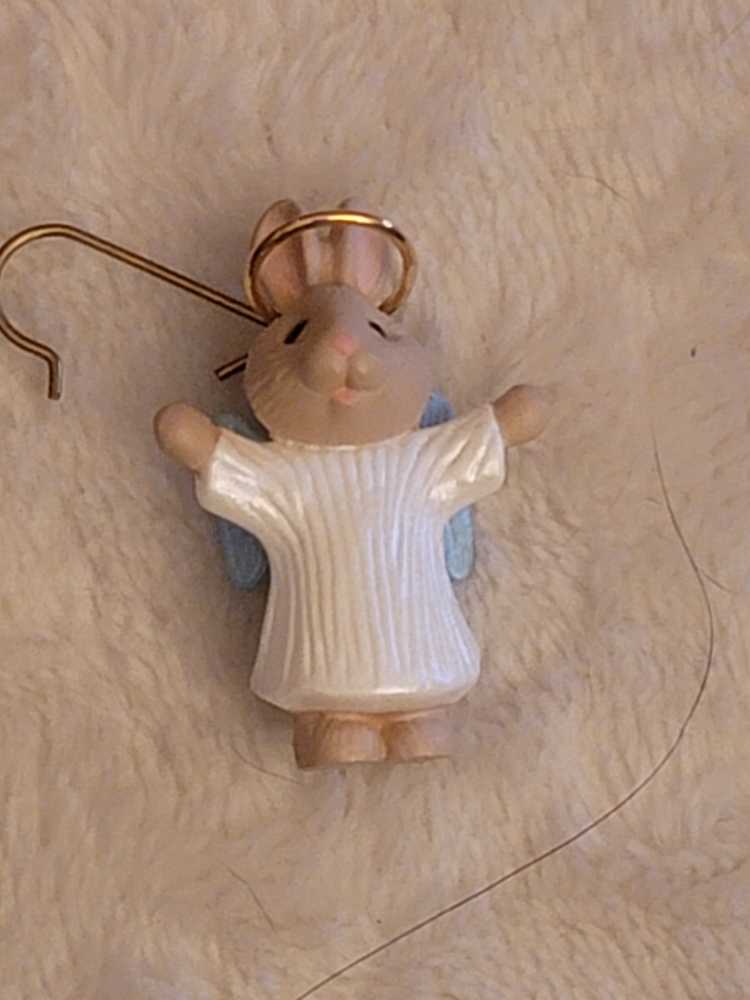 MO - NA#1 - Bunny - Miniature Nature’s Angels Series (Miniatures) ornament collectible [Barcode 070000027659] - Main Image 2