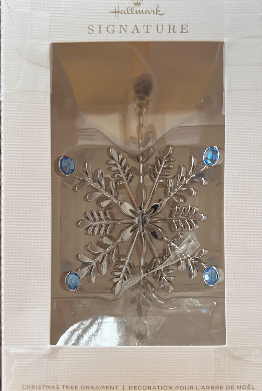 Elegant Snowflake Metal Ornament - Premium Ornament (snowflakes) ornament collectible [Barcode 763795525928] - Main Image 4
