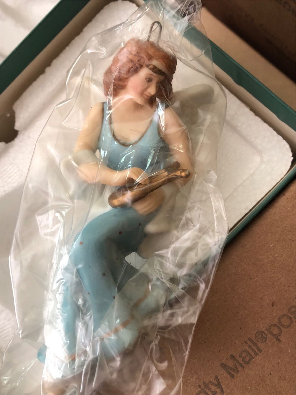 Angelic Minstrel  ornament collectible - Main Image 2