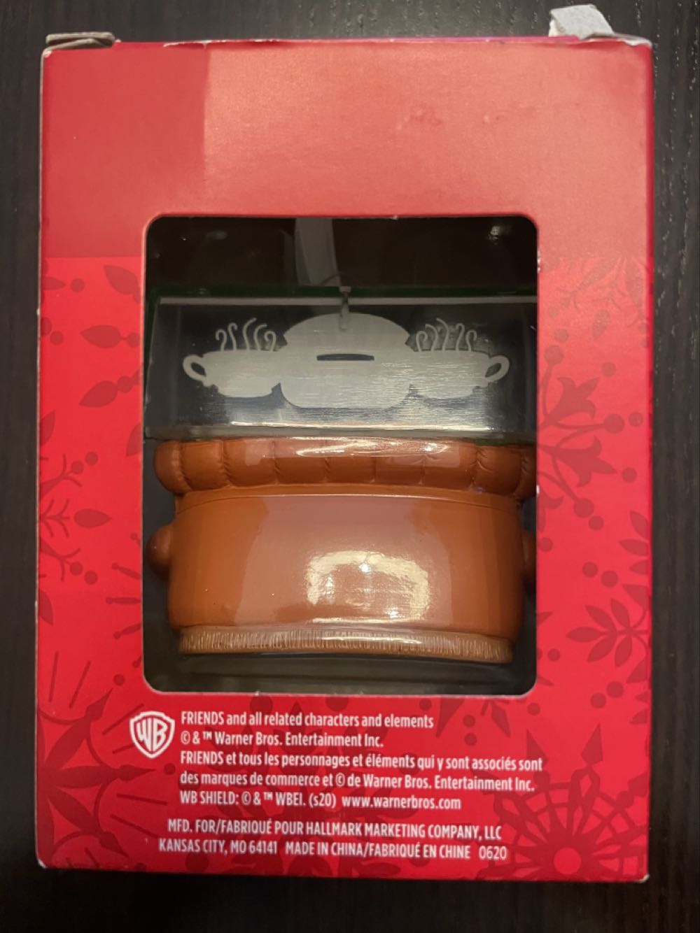 Friends Central Perk Cafe Couch  (Movies & TV) ornament collectible [Barcode 763795682751] - Main Image 2