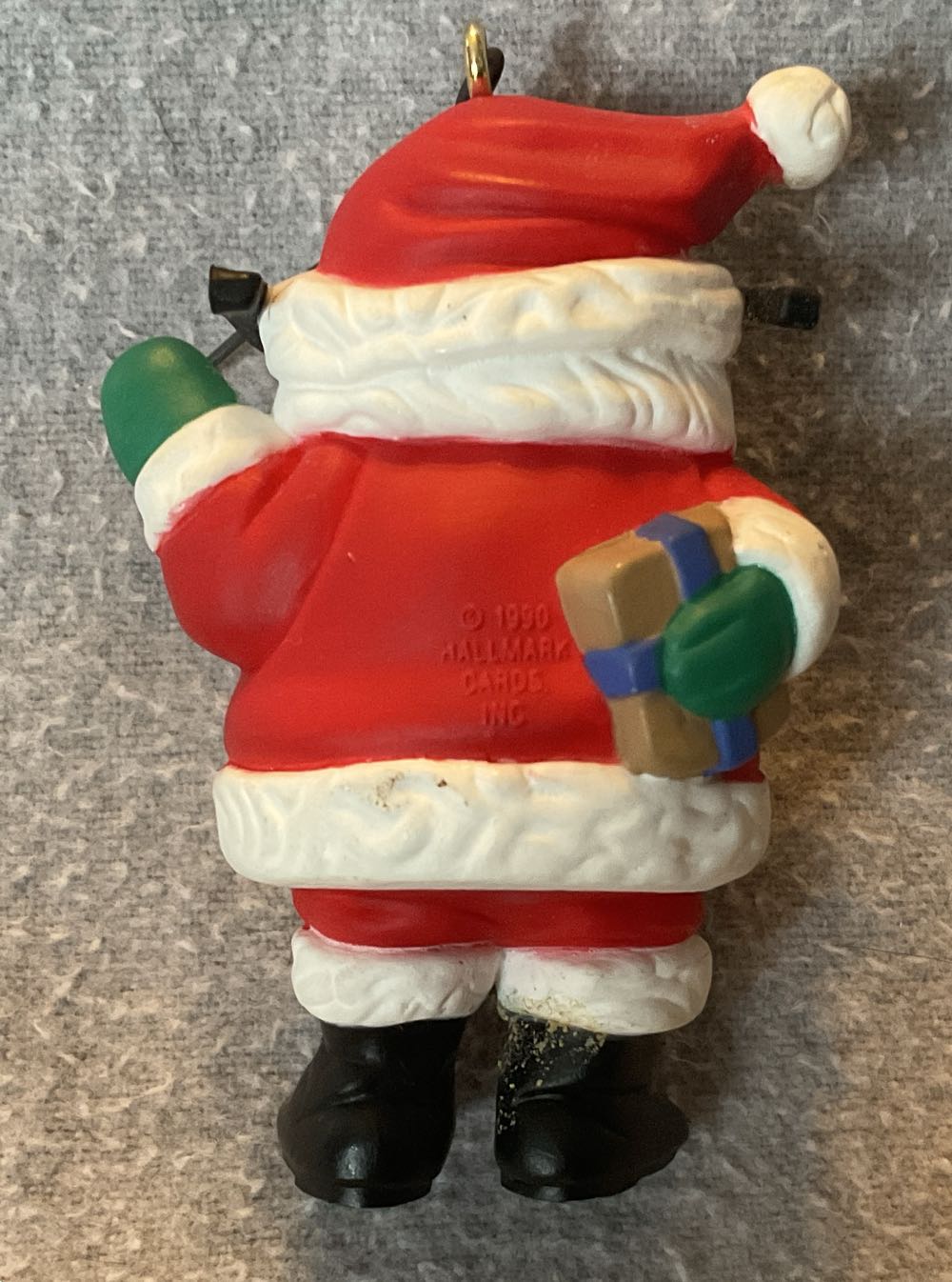 Santa Schnoz - Hallmark Keepsake Ornament (Santa) ornament collectible [Barcode 070000027420] - Main Image 3