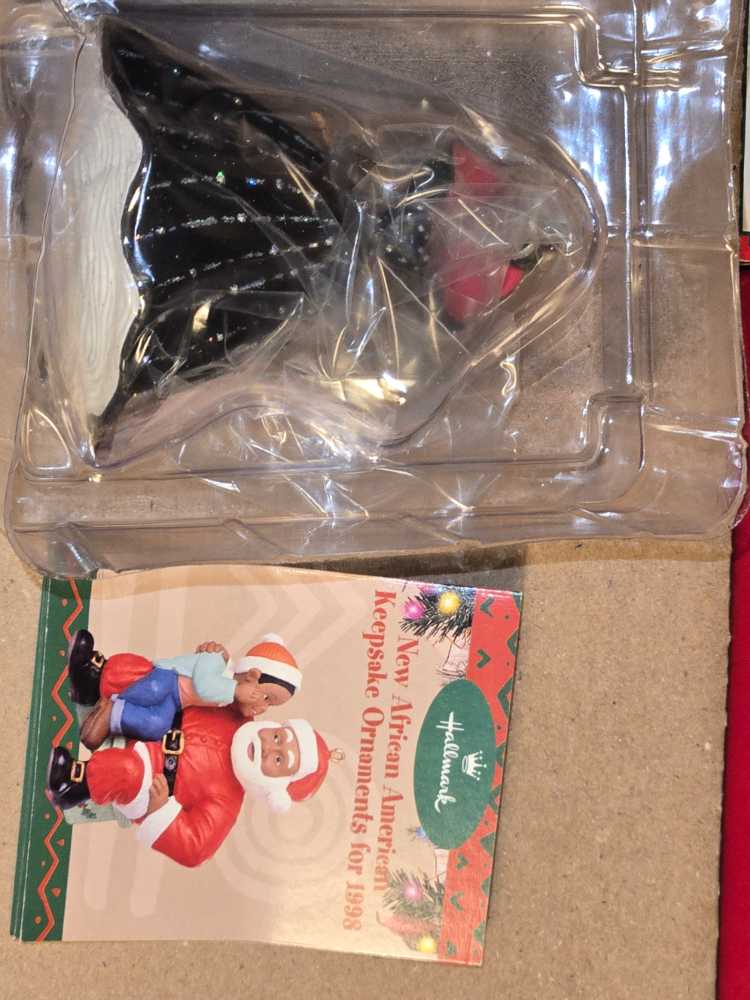 Barbie African American Holiday Barbie #1 - african american holiday barbie (Barbie) ornament collectible [Barcode 015012511208] - Main Image 4