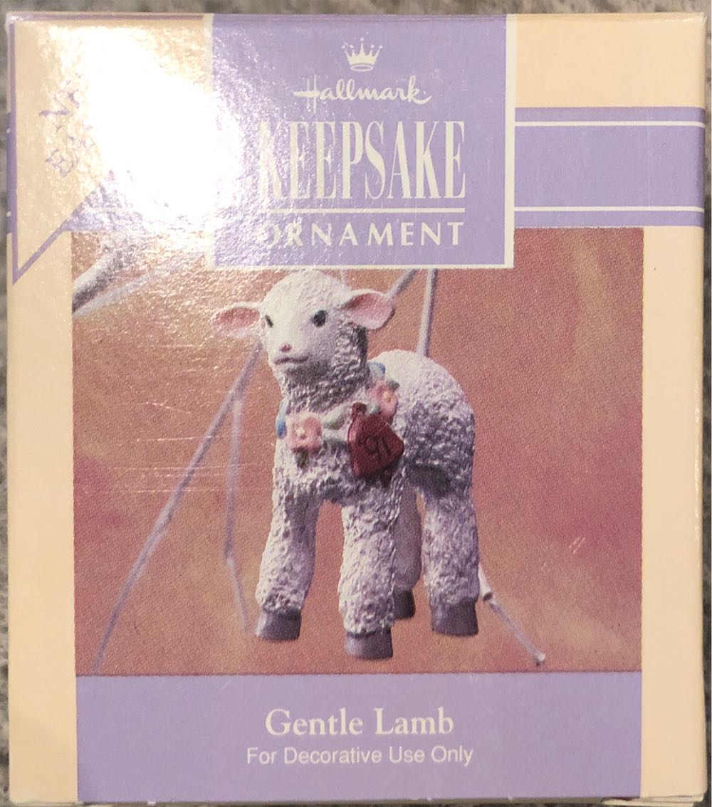 Gentle Lamb  ornament collectible [Barcode 070000045592] - Main Image 1