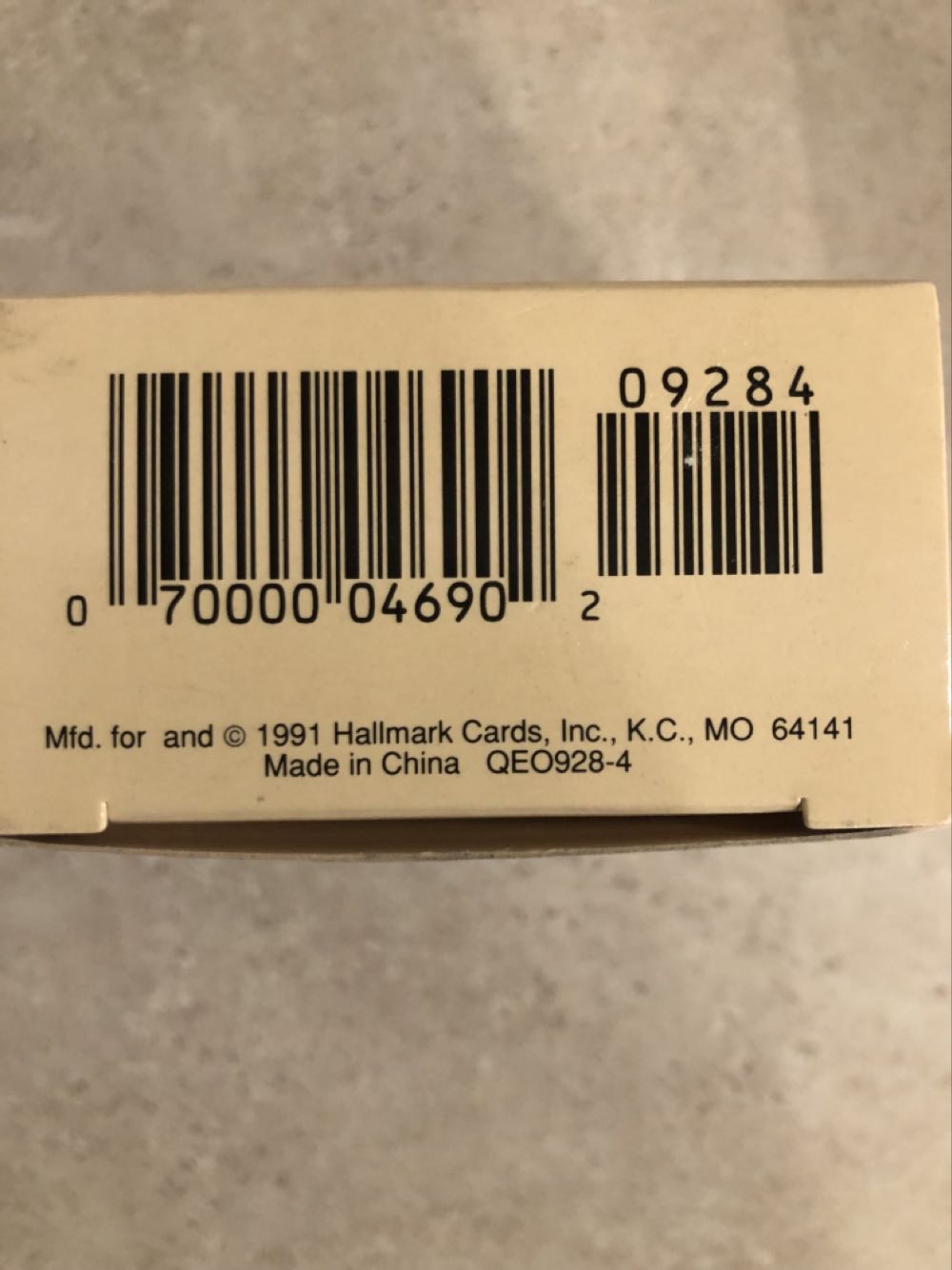 Daughter - Easter Collection (Family) ornament collectible [Barcode 070000046902] - Main Image 3