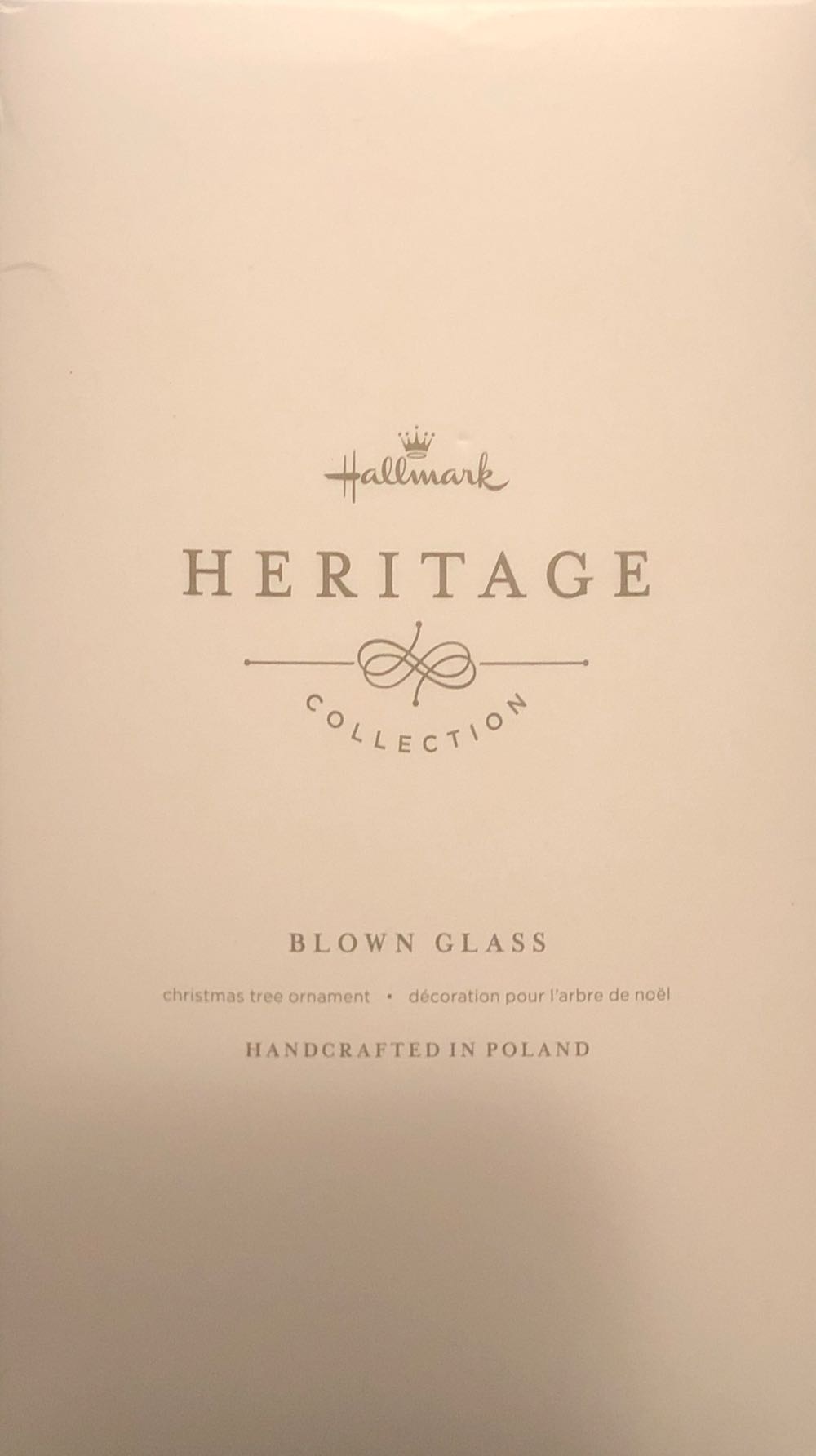 Winter Santa 2016 - Heritage Collection (Santa) ornament collectible [Barcode 763795114498] - Main Image 2