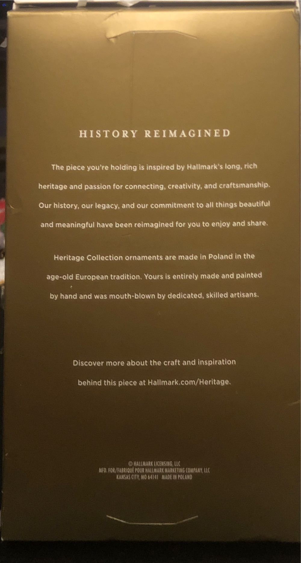 Winter Santa 2016 - Heritage Collection (Santa) ornament collectible [Barcode 763795114498] - Main Image 3