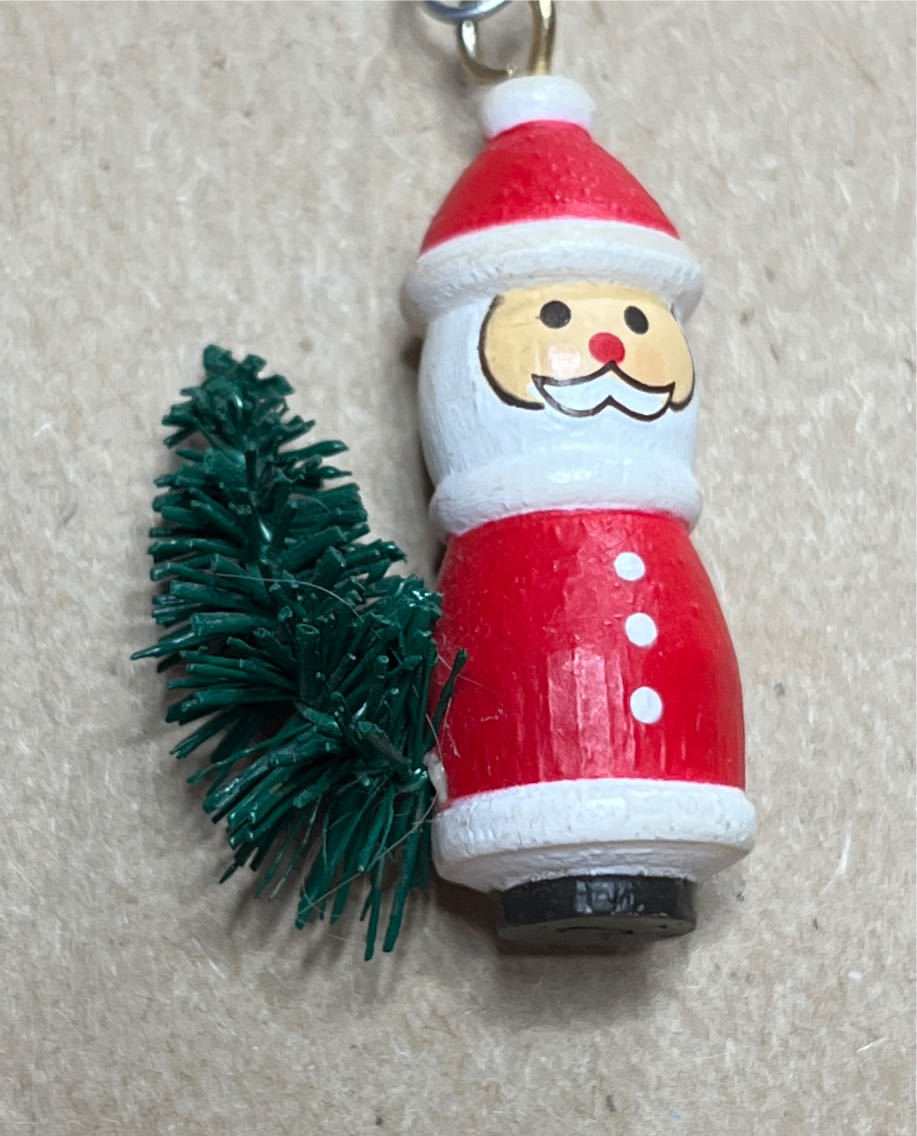 Old-World Santa  ornament collectible - Main Image 3