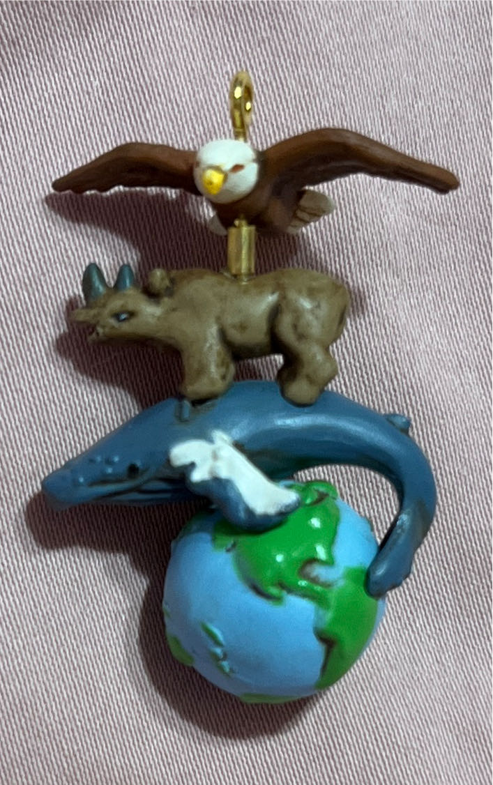 Precious Creations - Hallmark Keepsake Miniature (Hallmark Keepsake Miniature) ornament collectible [Barcode 015012213287] - Main Image 3