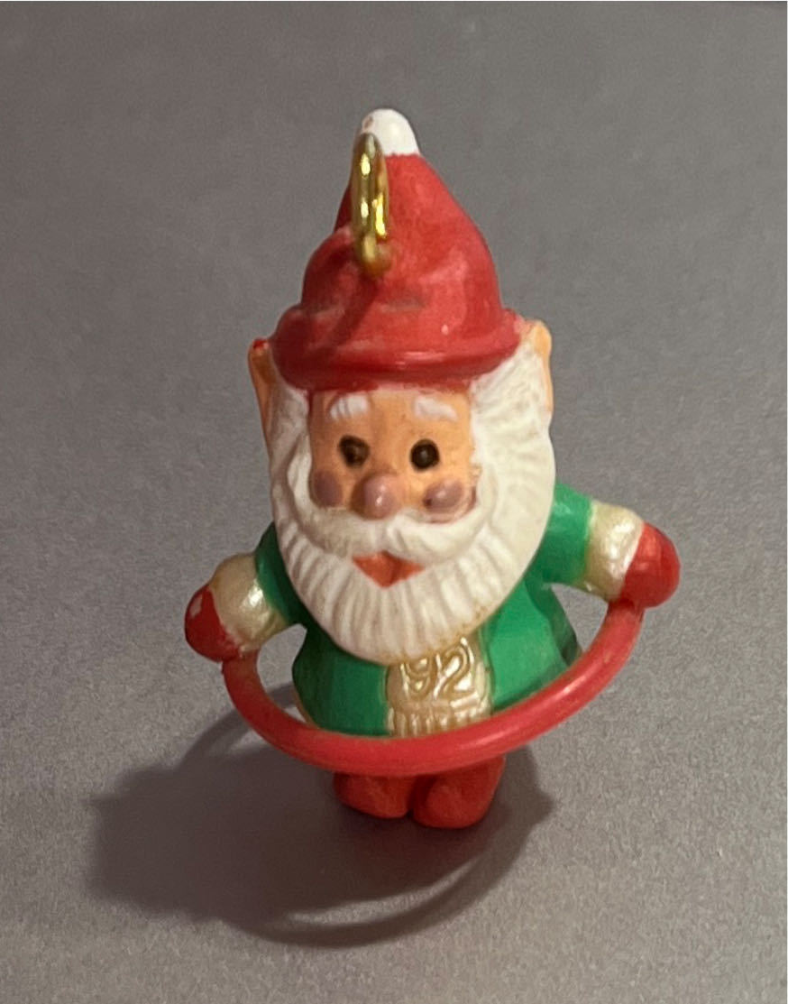 Hoop It Up  ornament collectible [Barcode 070000027659] - Main Image 3