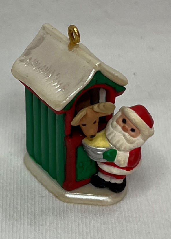 Feeding Time - Miniature (Artist’s Favorites) ornament collectible [Barcode 070000065033] - Main Image 4