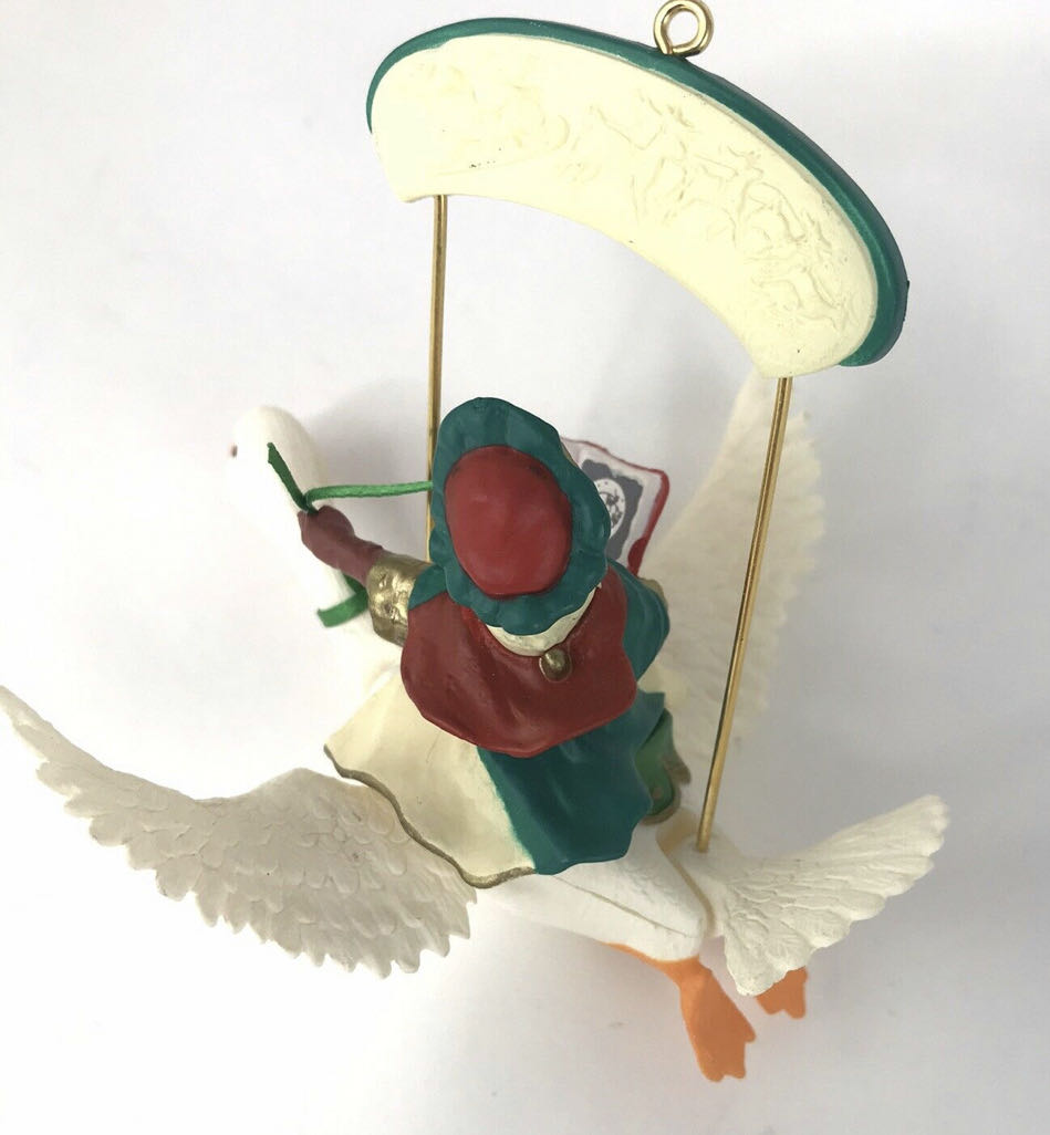 Mother Goose - Artists’ Favorites (Nursery Rhymes) ornament collectible [Barcode 070000027499] - Main Image 2