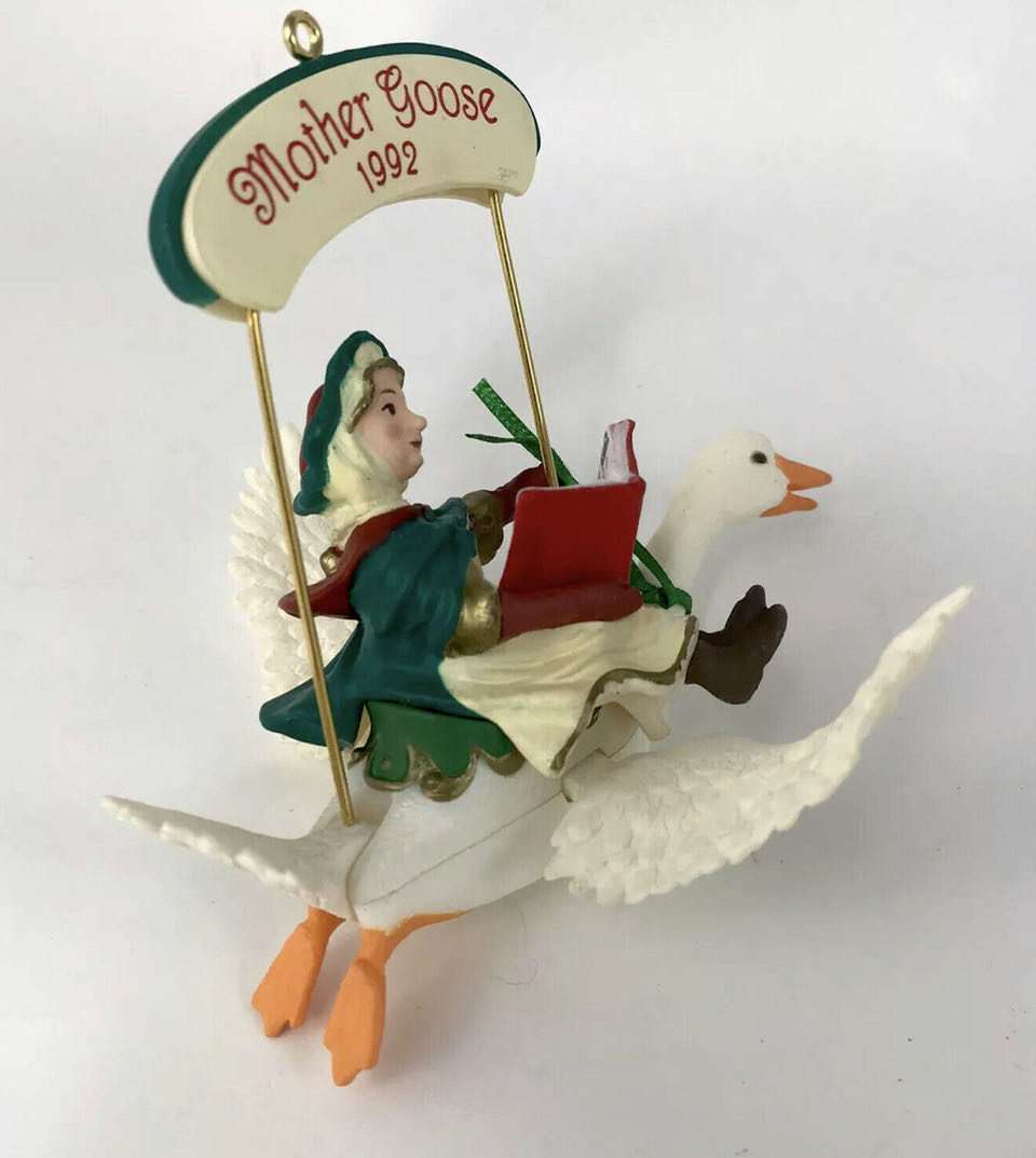 Mother Goose - Artists’ Favorites (Nursery Rhymes) ornament collectible [Barcode 070000027499] - Main Image 3