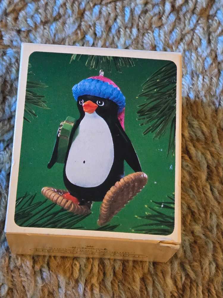 Snowshoe Penguin - Penguin (Animals) ornament collectible - Main Image 2