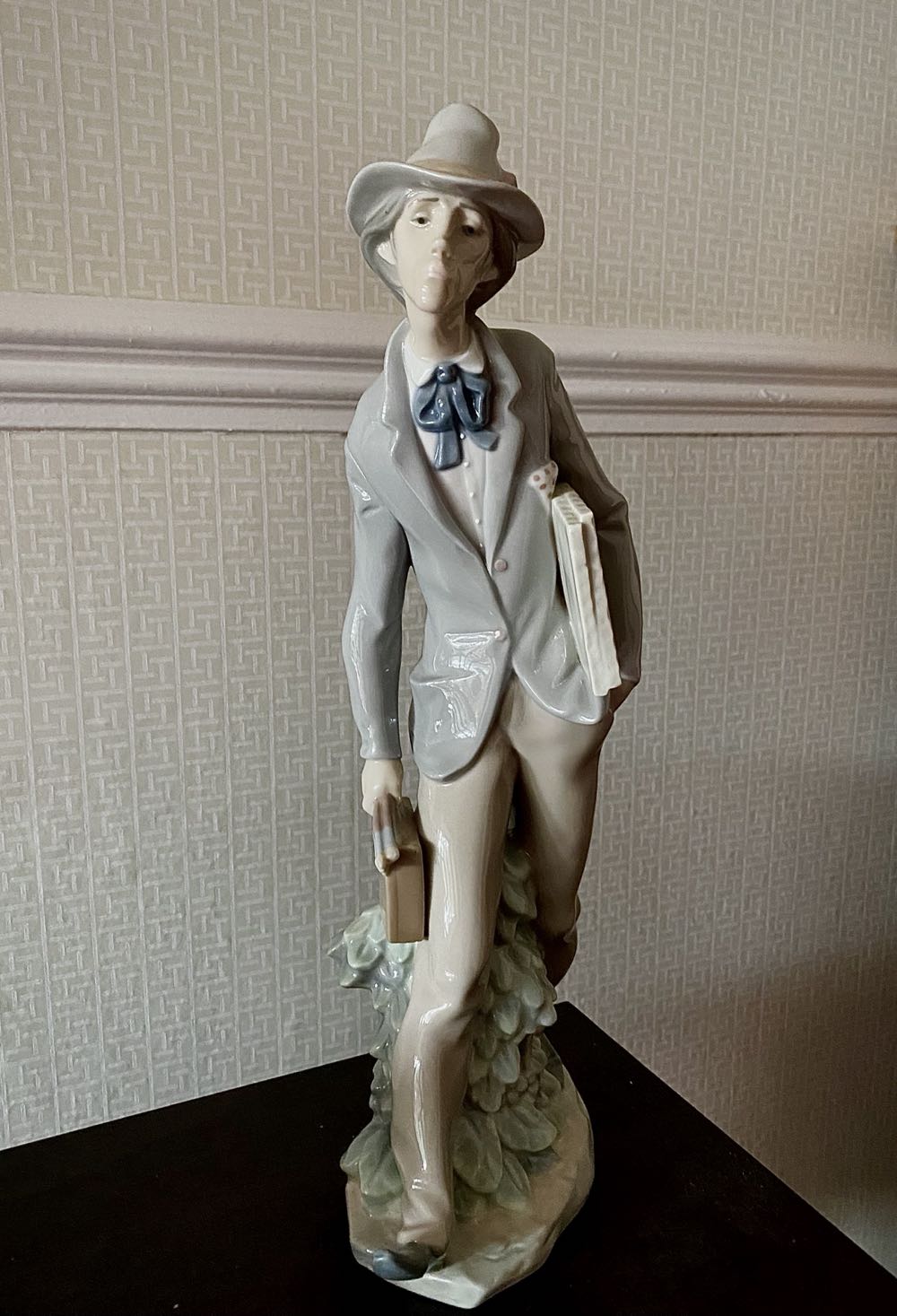 Artist - Professionals (Males) ornament collectible - Main Image 1