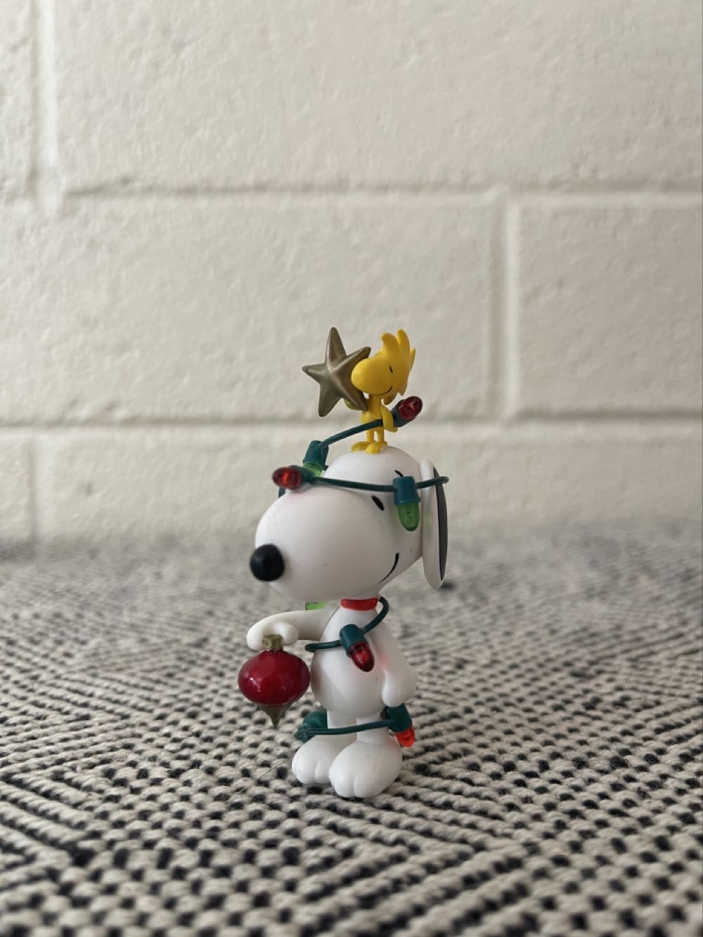 All Decked Out - Peanuts (Peanuts) ornament collectible [Barcode 763795700301] - Main Image 4