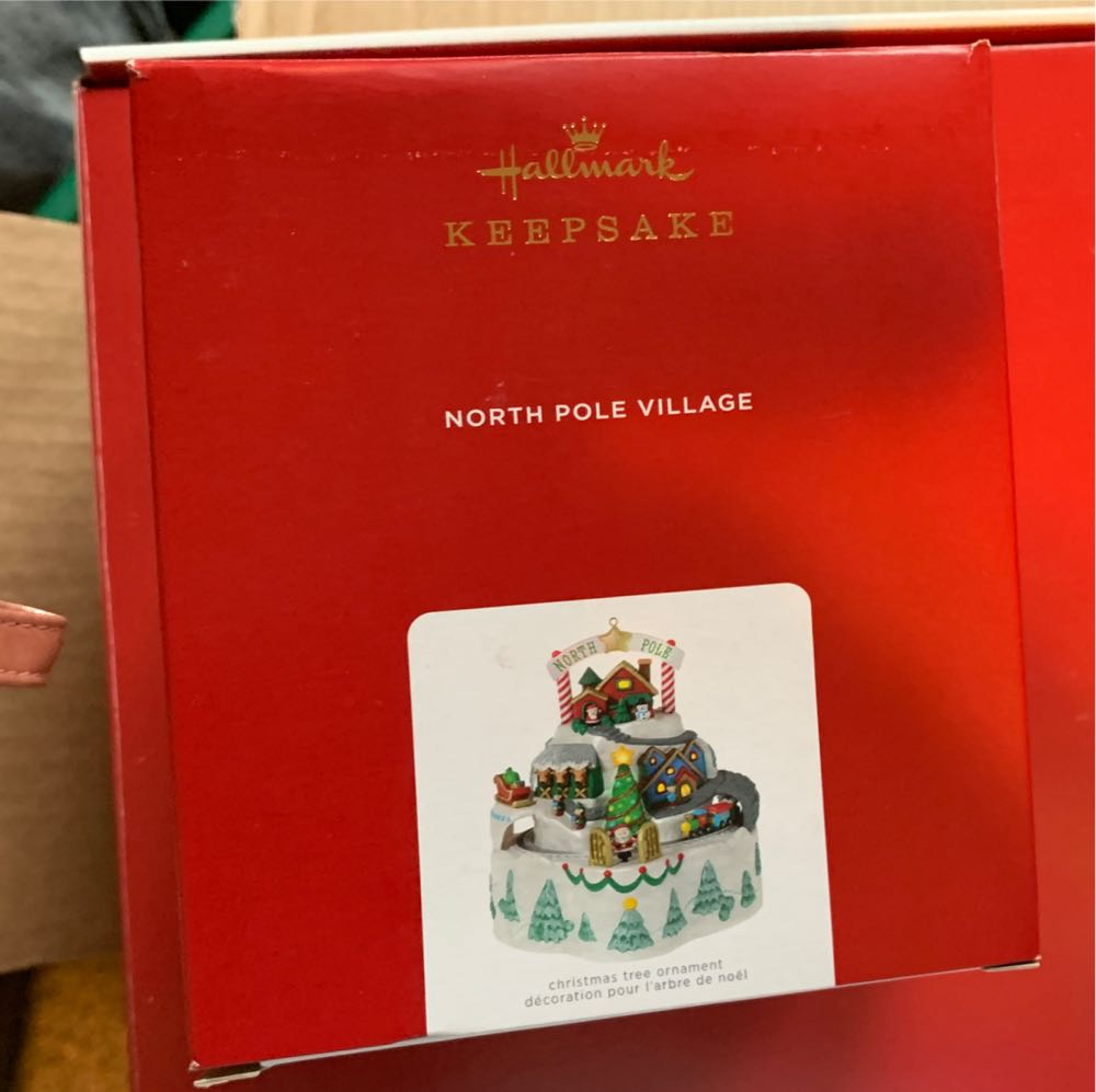 North Pole Village - Magic (Magic-light, sound, & motion) ornament collectible [Barcode 763795705092] - Main Image 2