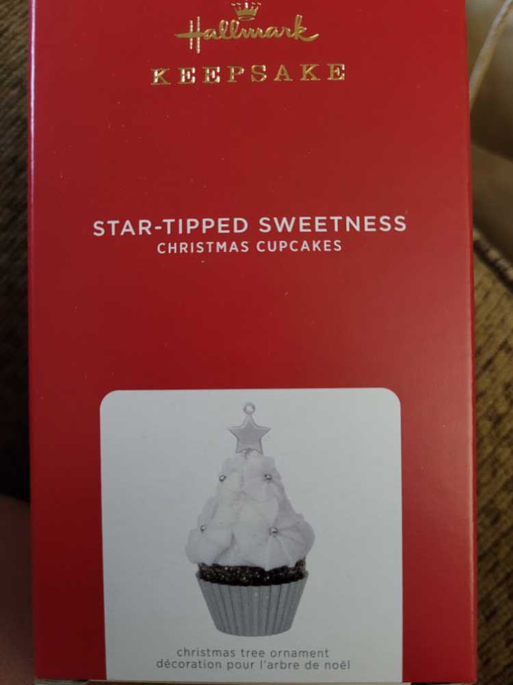 #12 Star-tipped Sweetness - Christmas Cupcakes (Sweets) ornament collectible [Barcode 763795663118] - Main Image 2