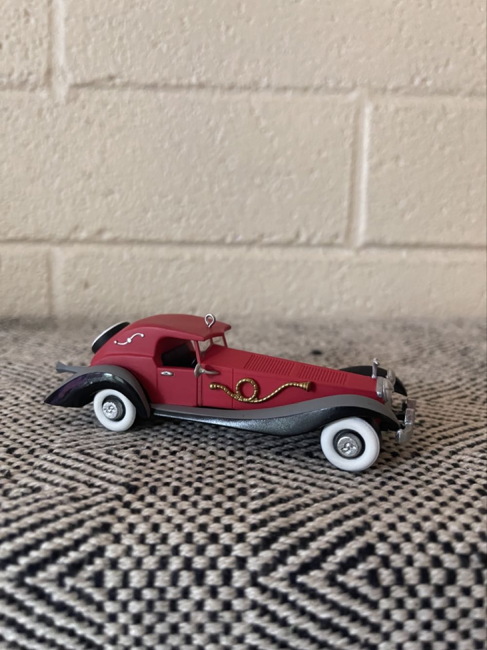 A De Vil-ish Ride - Disney 101 Dalamtions (Disney) ornament collectible [Barcode 763795659685] - Main Image 4