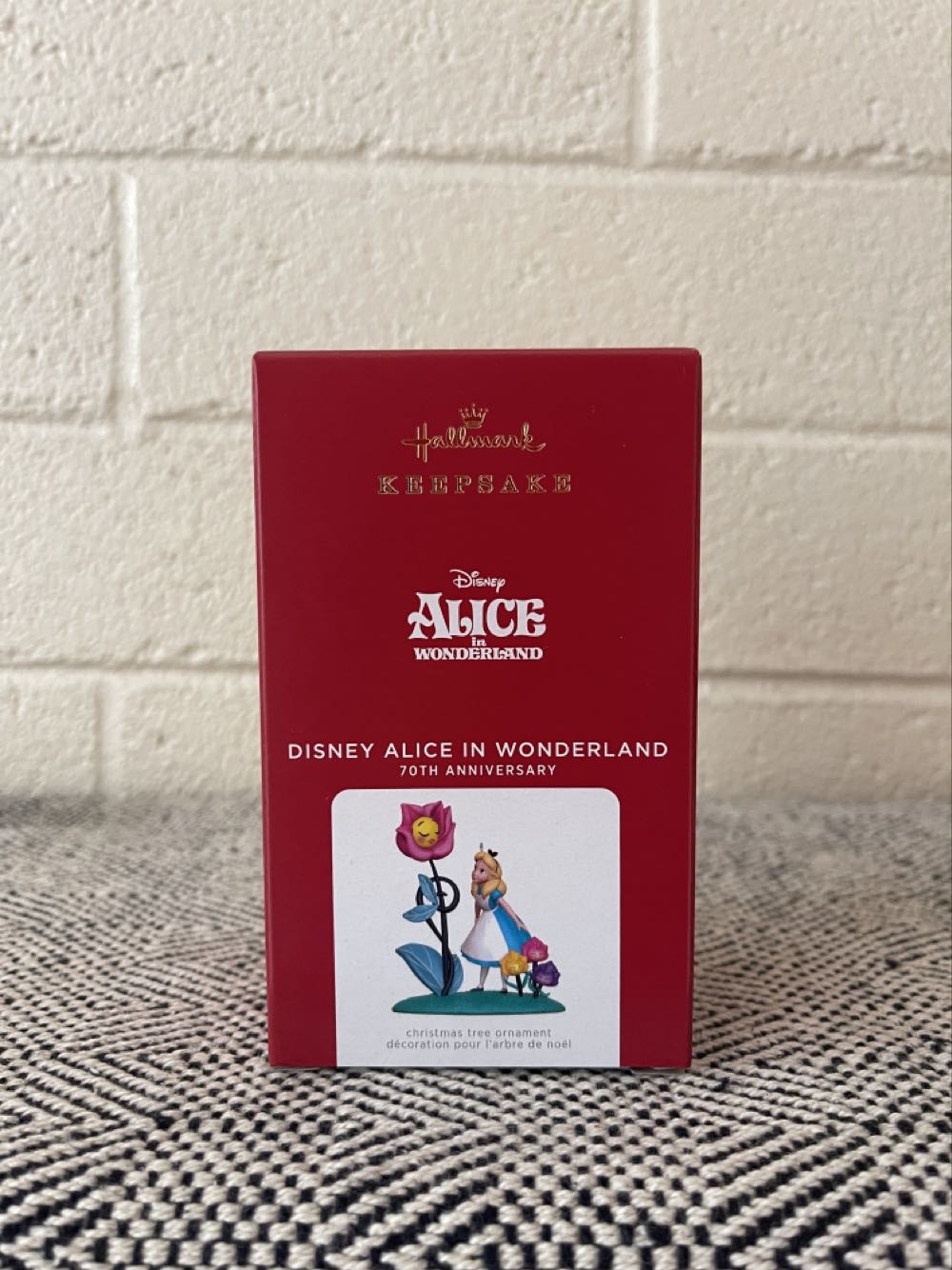 Alice In Wonderland 70th Anniversary - Disney (Disney’s Alice in Wonderland) ornament collectible [Barcode 763795653478] - Main Image 2