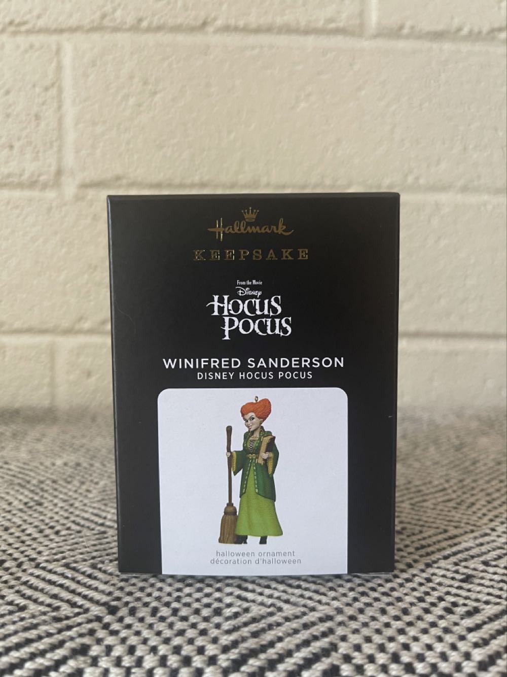 Winifred Sanderson - Disney Hocus Pocus (Disney) ornament collectible [Barcode 763795674381] - Main Image 2