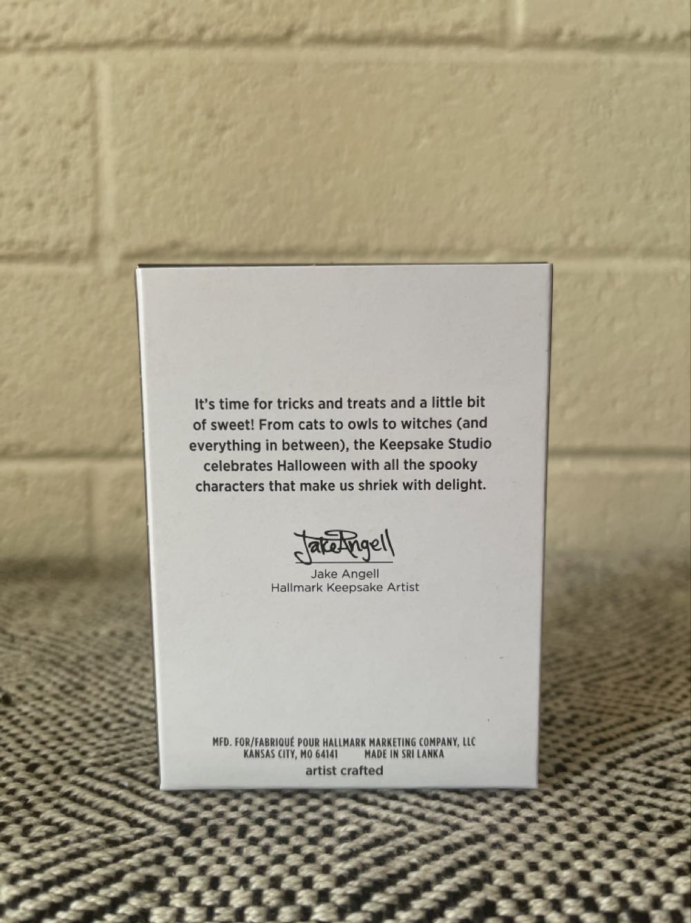 Winifred Sanderson - Disney Hocus Pocus (Disney) ornament collectible [Barcode 763795674381] - Main Image 3