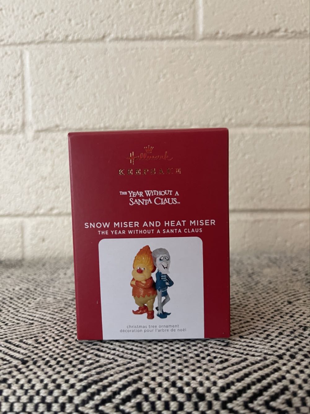 Snow Miser And Heat Miser - The Year Without A Santa Claus (Rankin and Bass) ornament collectible [Barcode 763795672455] - Main Image 2