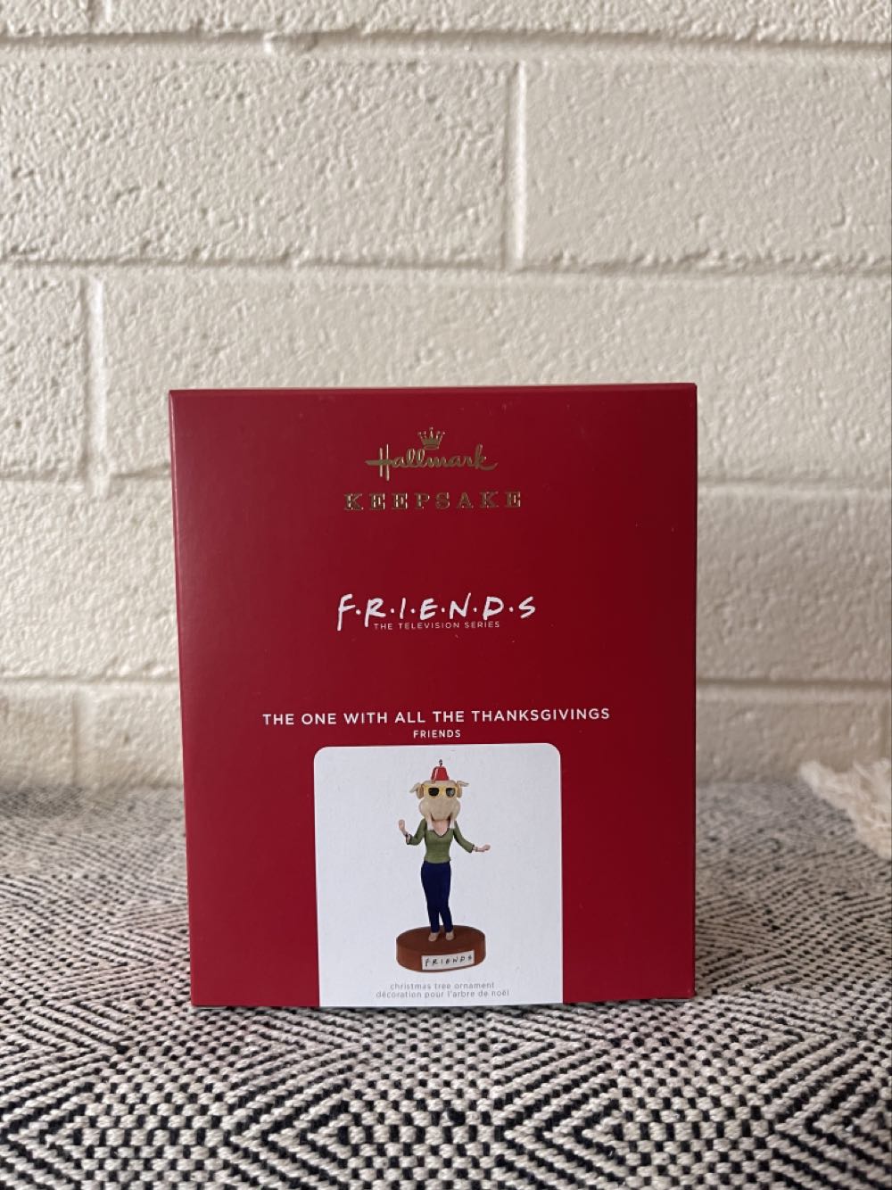 Friends  The One With All The Thanksgivings - Friends (Magic - Sound) ornament collectible [Barcode 763795710492] - Main Image 2