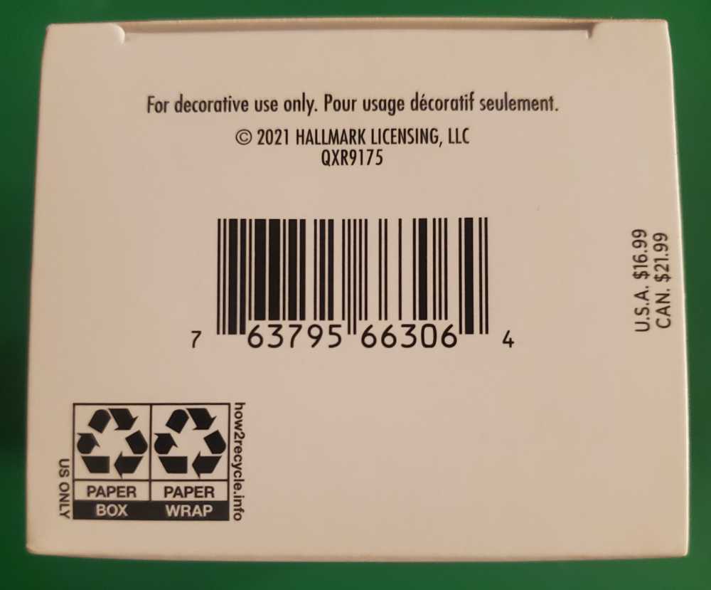 Cozy New Pajamas 2021 #14 - Making Memories (14th in series) ornament collectible [Barcode 763795663064] - Main Image 4