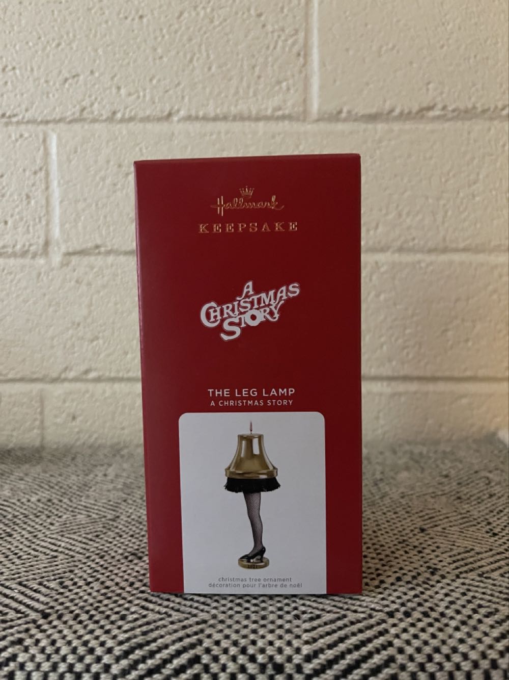 The Leg Lamp -  A Christmas Story (A Christmas Story) ornament collectible [Barcode 763795708819] - Main Image 2