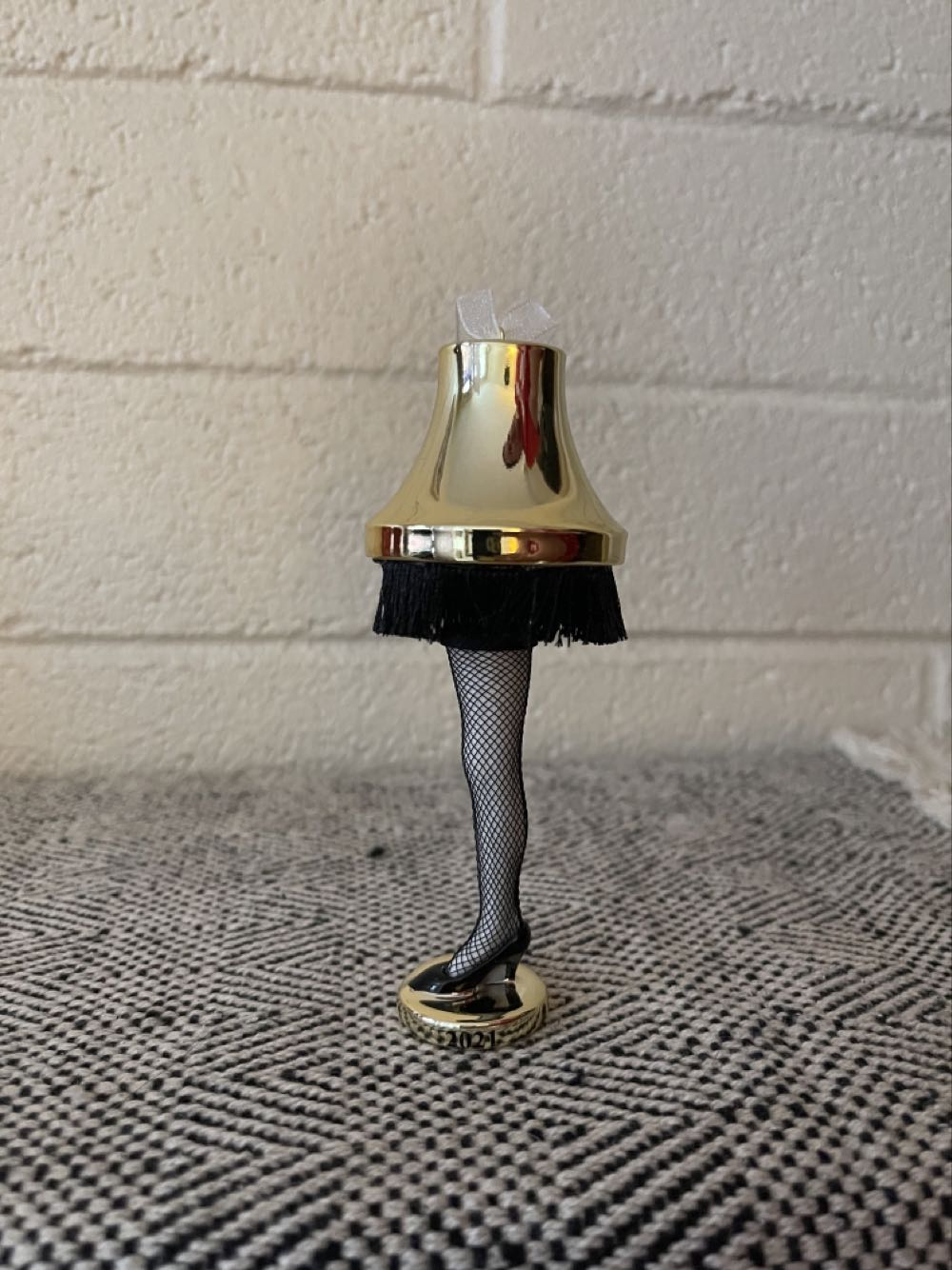 The Leg Lamp -  A Christmas Story (A Christmas Story) ornament collectible [Barcode 763795708819] - Main Image 4