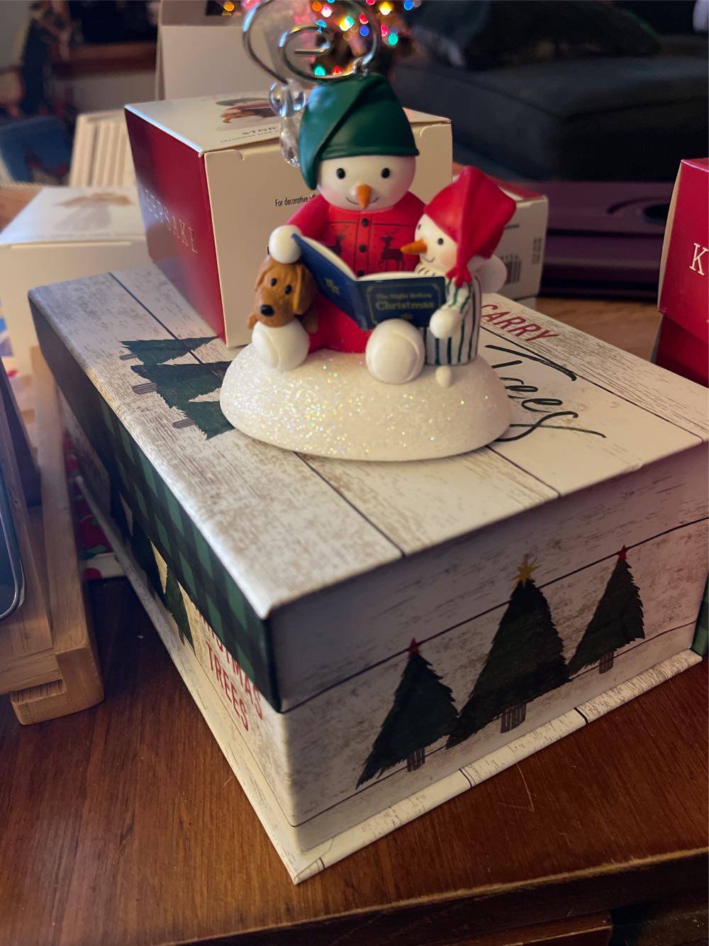 Story Time Snowman #14 - Making Memories (Snowman) ornament collectible [Barcode 763795514403] - Main Image 4