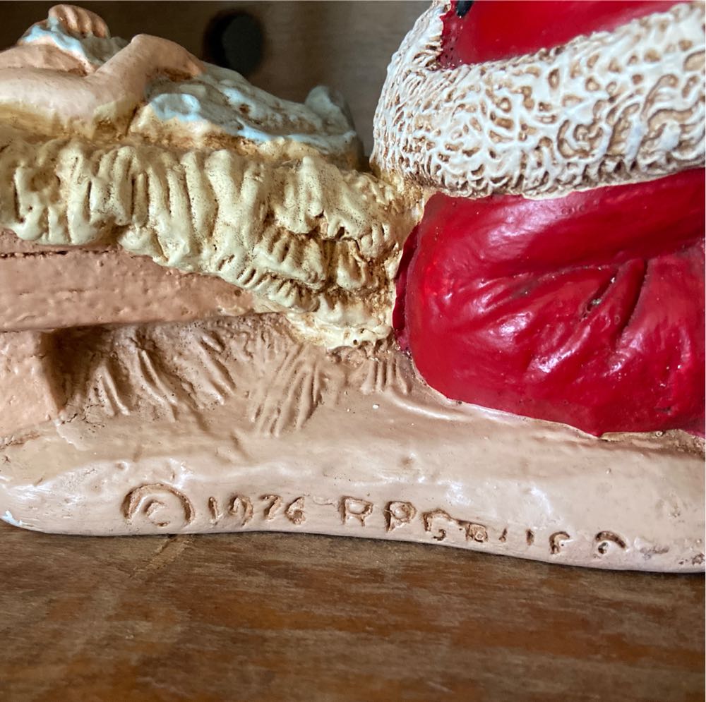 Christmas Vintage. Santa With Baby Jesus. 1976. Kneeling Santa Praying Over Baby Jesus. Commissioned By RP Gauer And Created By Rudolph Vargas. Thought To Be The Original Kneeling Santa.  (Vintage Santa) ornament collectible - Main Image 4