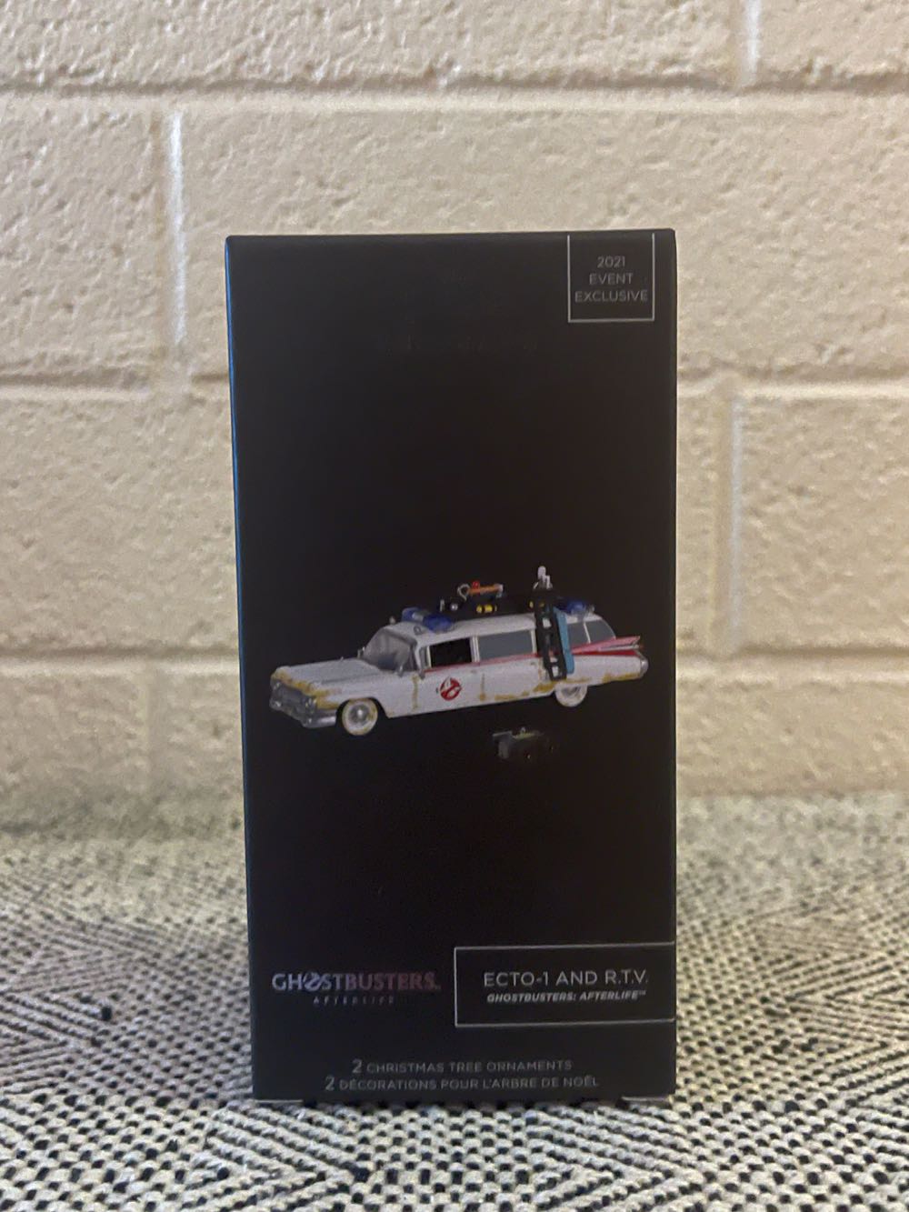 Ghostbusters: Ecto-1 & R.T.V. - SDCC (Ghostbusters: Afterlife) ornament collectible - Main Image 3