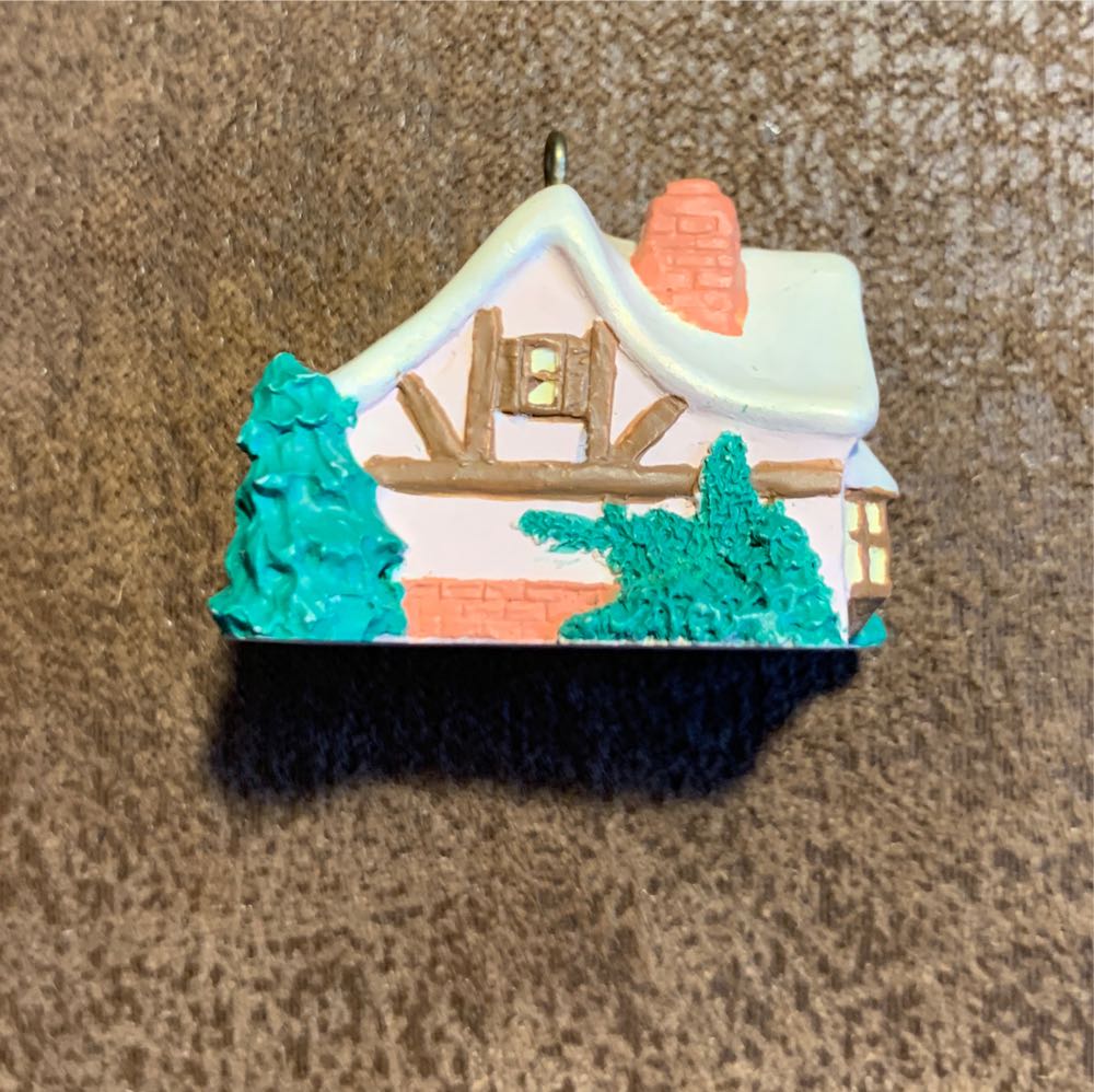 Old English Village Hat Shop #7 - Old English Village Miniature ornament collectible [Barcode 015012112832] - Main Image 4