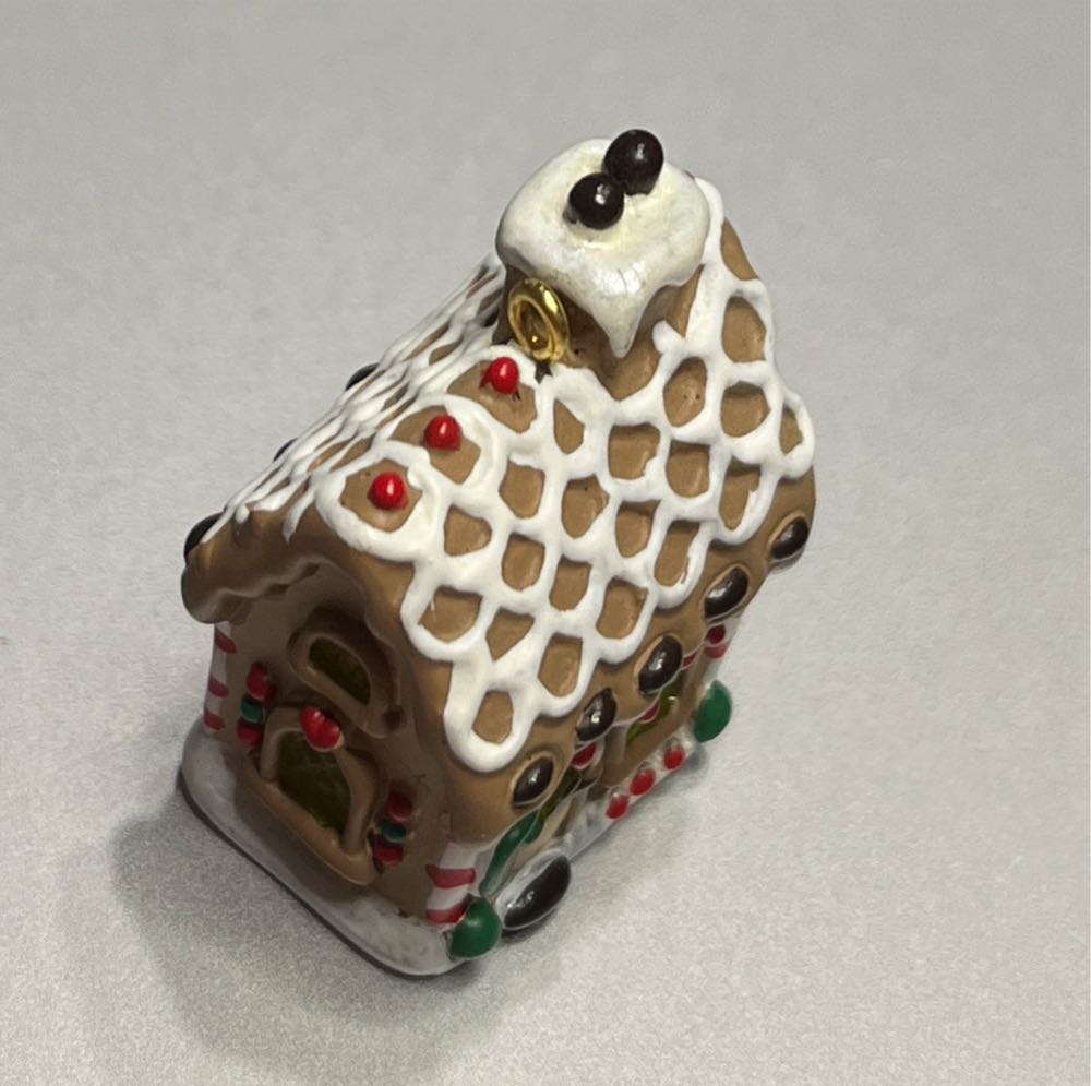 Home Sweet Home - Hallmark Keepsake Miniature (Gingerbread) ornament collectible [Barcode 015012375114] - Main Image 3