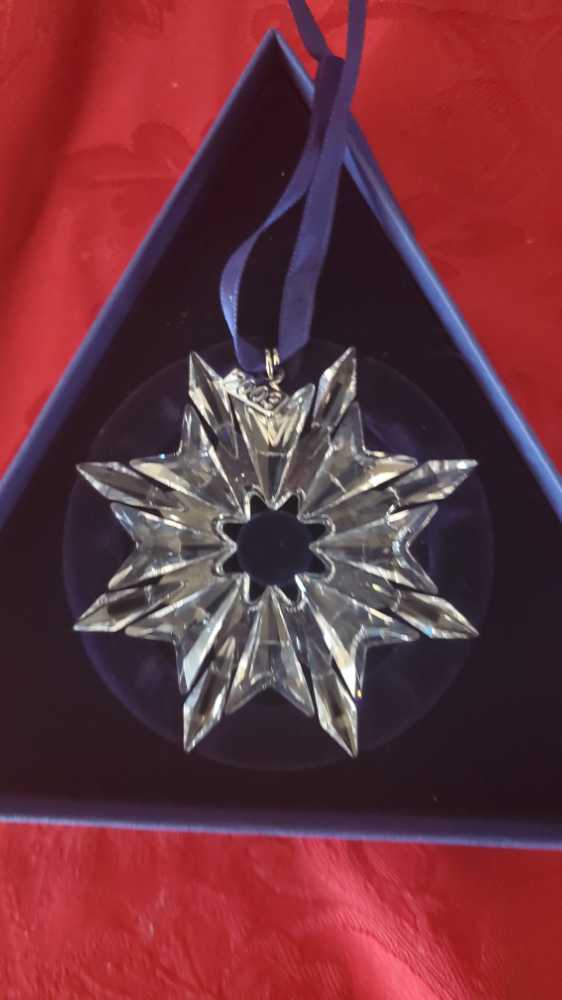 Swarovski 2003 Christmas Ornament - Annual (Snowflake Yearly Ornament) ornament collectible [Barcode 768549085444] - Main Image 3