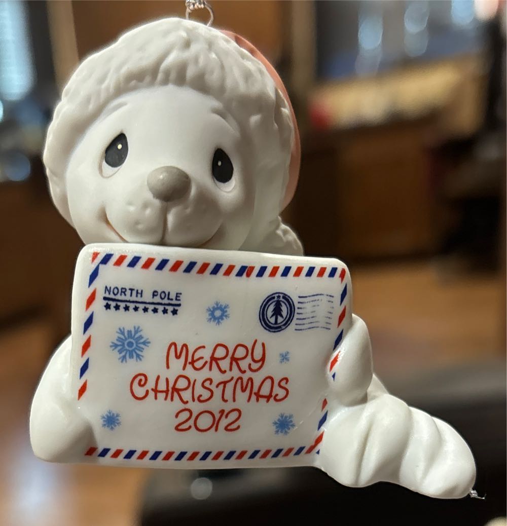 Lemax Happy Antlers Reindeer Shelter And Veterinarian #75204