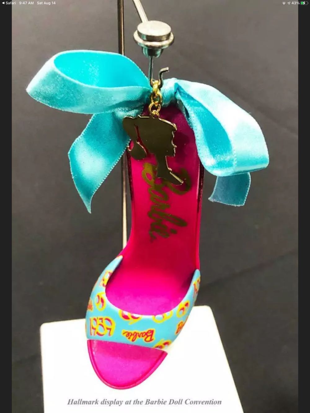 Barbie Shoe-sational, Special Edition: Convention  2019 Diamond Jubilee  ornament collectible - Main Image 1