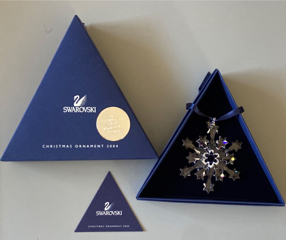 Swarovski 2004 Annual Dated Ornament - Swarovski Annual Edition Ornament (Crystal Snowflake) ornament collectible [Barcode 9003146315626] - Main Image 2