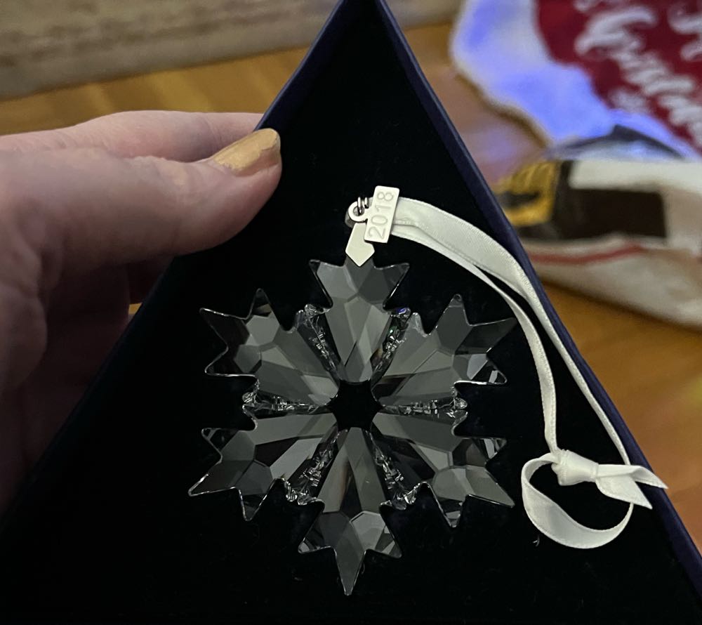 2018 Annual Ornament - Annual Snowflake ornament collectible [Barcode 768549685873] - Main Image 2