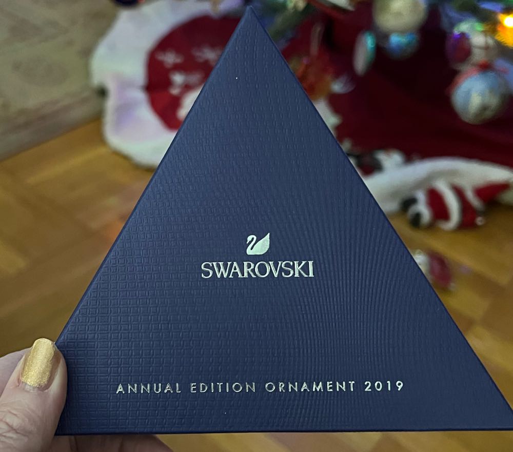 Swarovski Annual Dated Ornament 2019 - Swarovski Annual Edition Ornament (Snow Flake) ornament collectible [Barcode 9009654279900] - Main Image 2