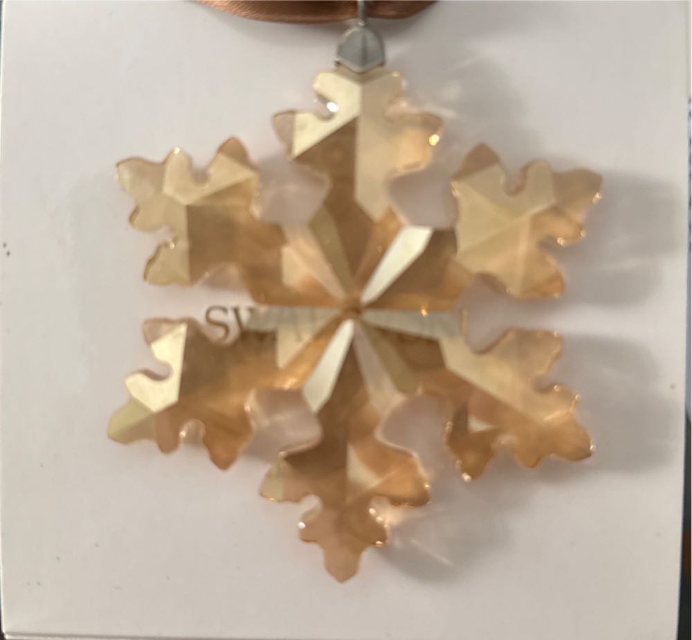 Swarovski SCS Christmas Ornament 2016 - Swarovski Ornament (Large Gold Annual) ornament collectible [Barcode 9009652223493] - Main Image 2