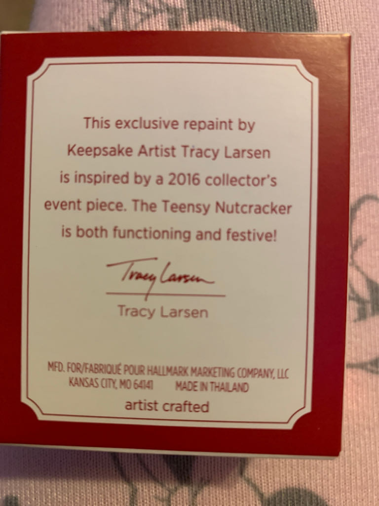 Teensy Nutcracker - Nutcracker (CLUB Keepsake Miniature) ornament collectible - Main Image 2